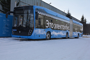«КАМАЗ» выпустил первый электробус-гармошку